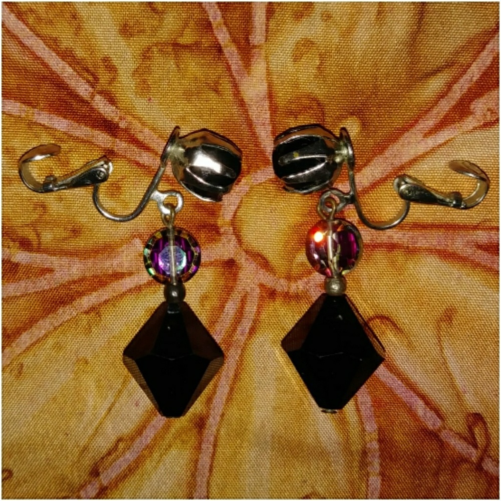 🌼Black Glass Earrings